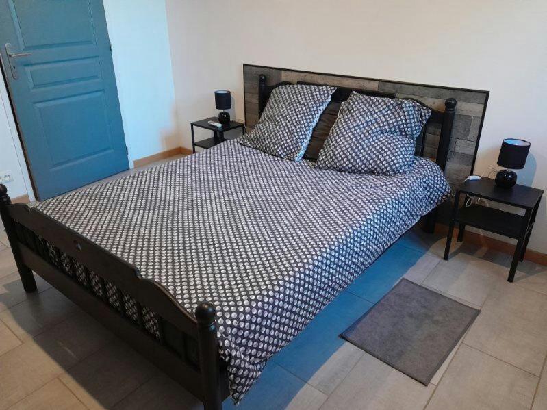 Appartement Spacieux &Tres Calme. Spacious & Very Quiet Apartment. Carros Dış mekan fotoğraf